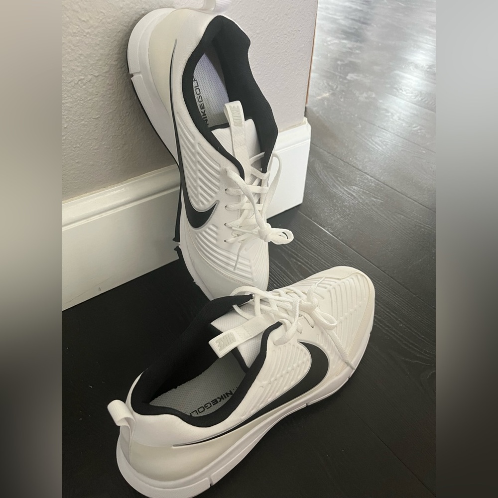 Men’s Nike golf shoes